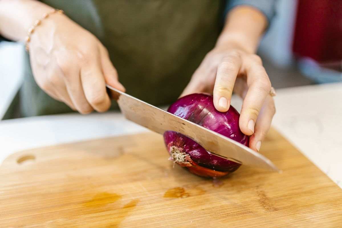 come non piangere con la cipolla, ecco il segreto