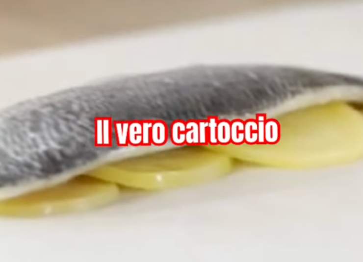 pesce cartoccio in cucina