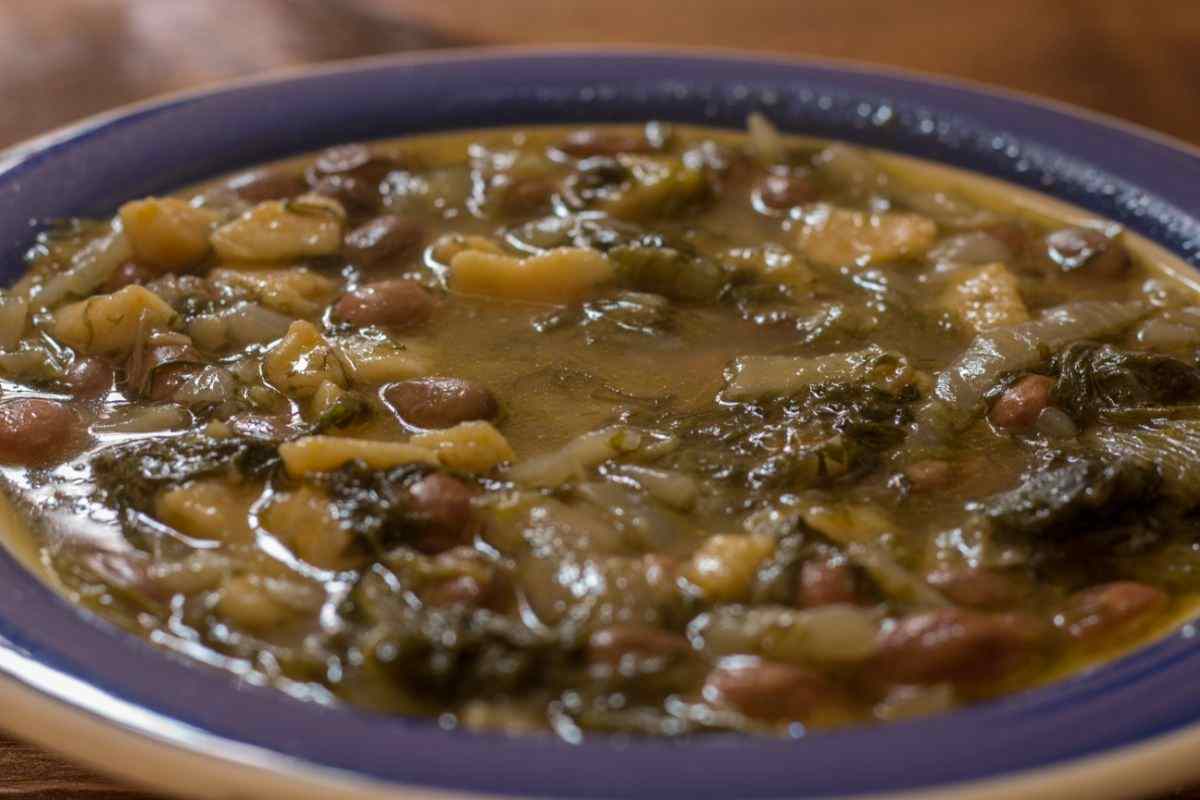 zuppa fagioli e scarole alla napoletana